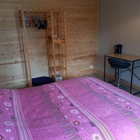 La fermette - chambres d'hôtes dans environnement calme et arboré Saint-Jean-des-Baisants Extérieur photo